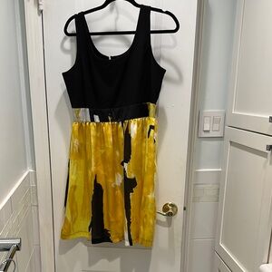 Ellen Tracy Black and Yellow Sleeveless Dress